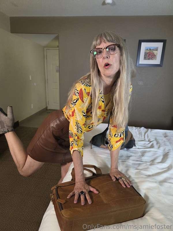 Btw this is the look of the ghost fuck vid I put in your mai..