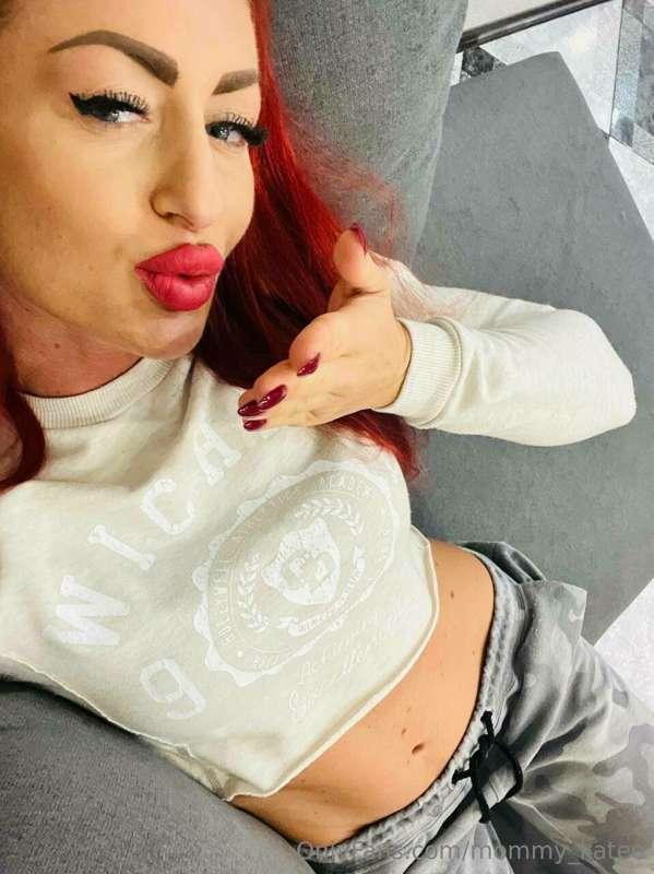 This kiss is for you babe😘 But that's not all I have😏 Do you..