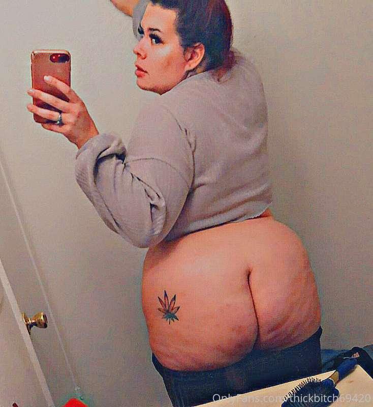 Half off my peaches & cream 🍑💦
OnlyFans.com/thickcumslut6942..