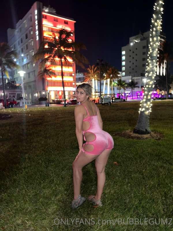 In the Streets looking for some 🍆💦🙈