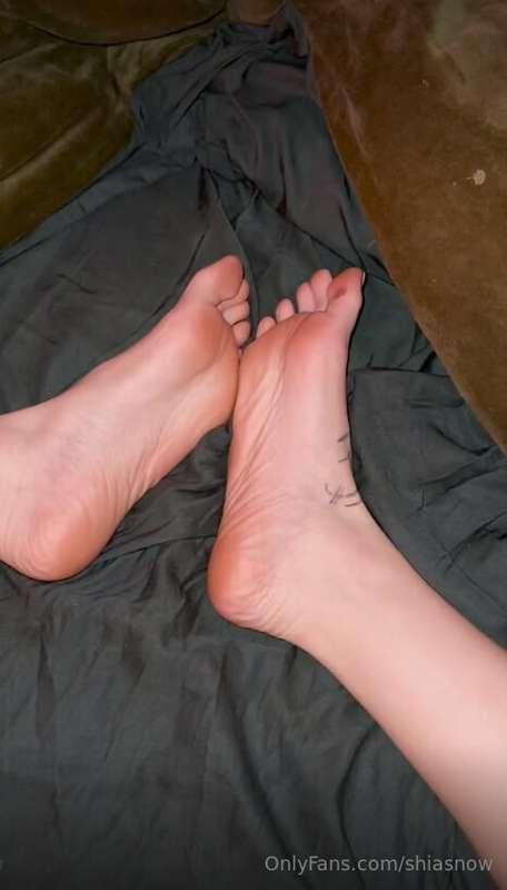 I've got a special talent involving my feet... curious? 😉