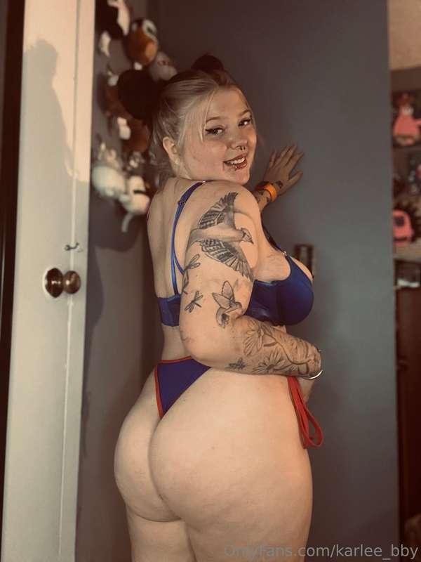 Would you spank me? 🍑✋🏻 