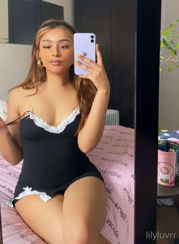 do you like your online gf a lil thick? 🥺👉🏽👈🏽