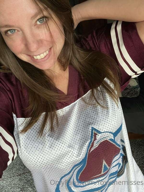 All the mojo to my Avs tonight! ♥️💙♥️💙♥️