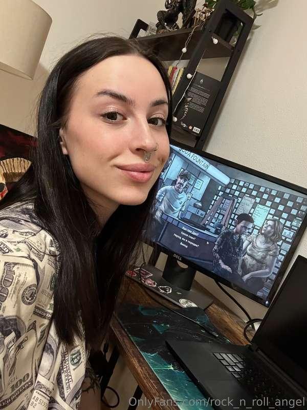 🎮 Let’s play some games together!💬Who’s up for a gaming sess..