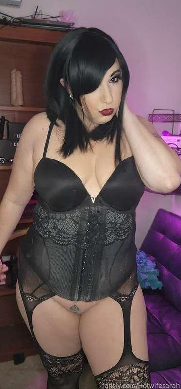 hotwifesarah image #16