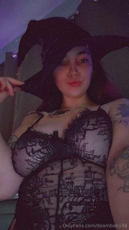 How you all have a good all Hallow's Eve 🖤🎃