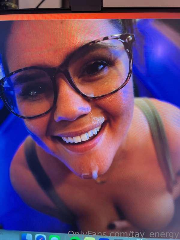 Cumming to your DMs shortly 😈💦