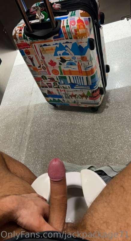So horny at the airport today 😅