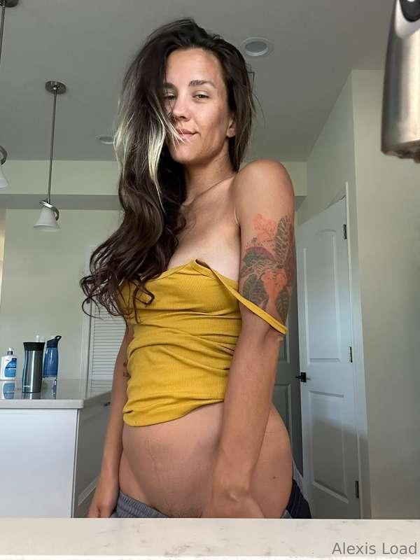 I've been working hard on these tanlines, I needed to share ..