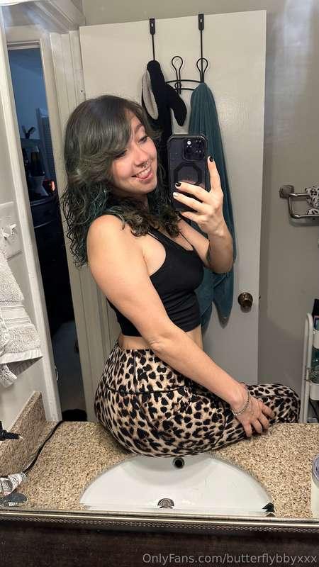 I’m off work all week. Who’s really to hangout on here all w..