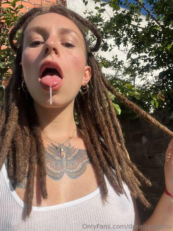 Say good weekend to your mommy NOW! 