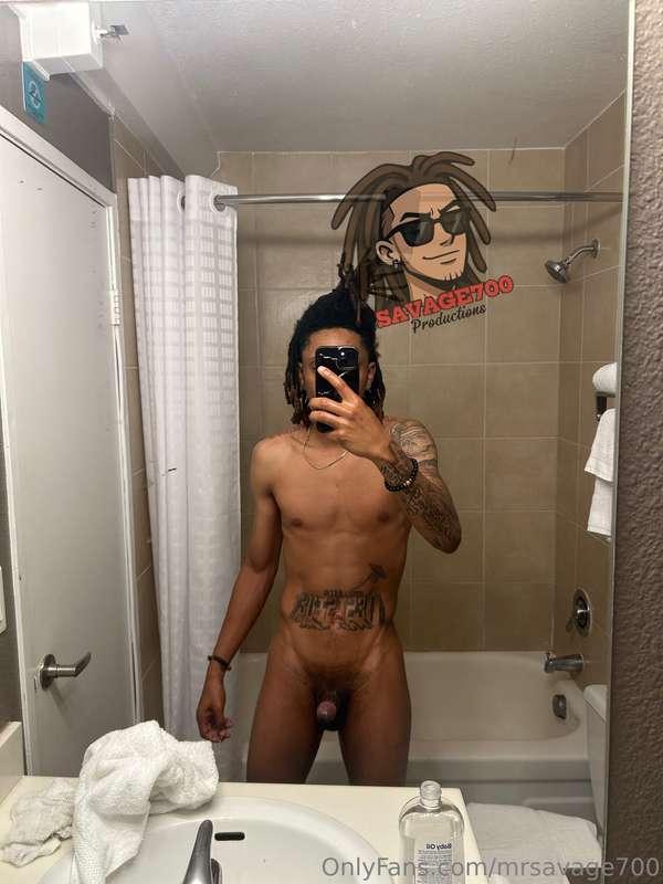 Woke up from my nap super 🧱