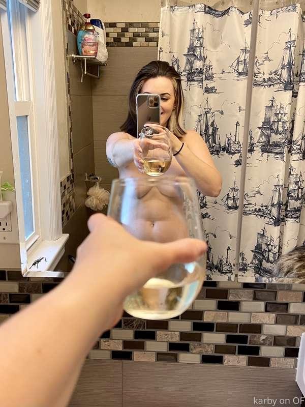 Cheers! What’re you drinking? 🍾