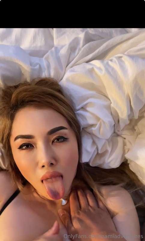 I am wearing a black lingerie☺️, glamed up . I suck you off ..