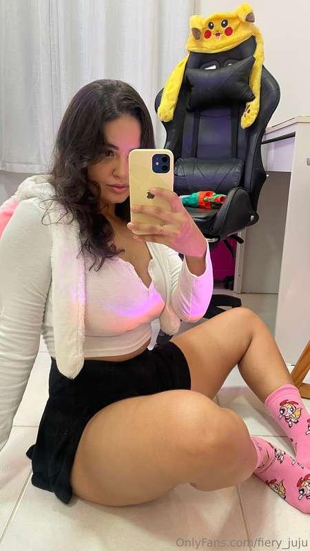 I'm in need of a new game to play 🎮🕹 any suggestions? (singl..