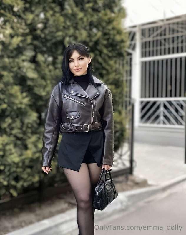 Hi there ! 💬✨ I’m Sophie @sophie.cutie — the kind of girl wh..