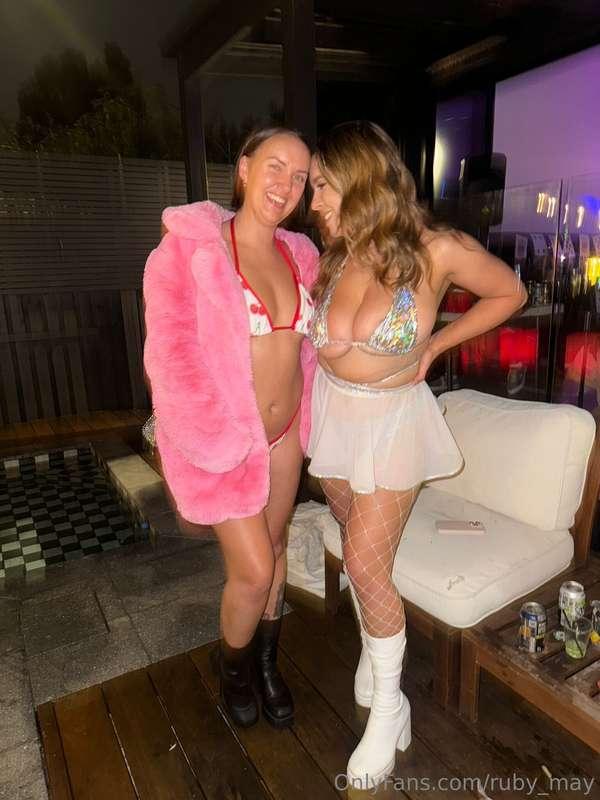 Swipe to the end for a surprise 🥵🍉My housewarming party was ..