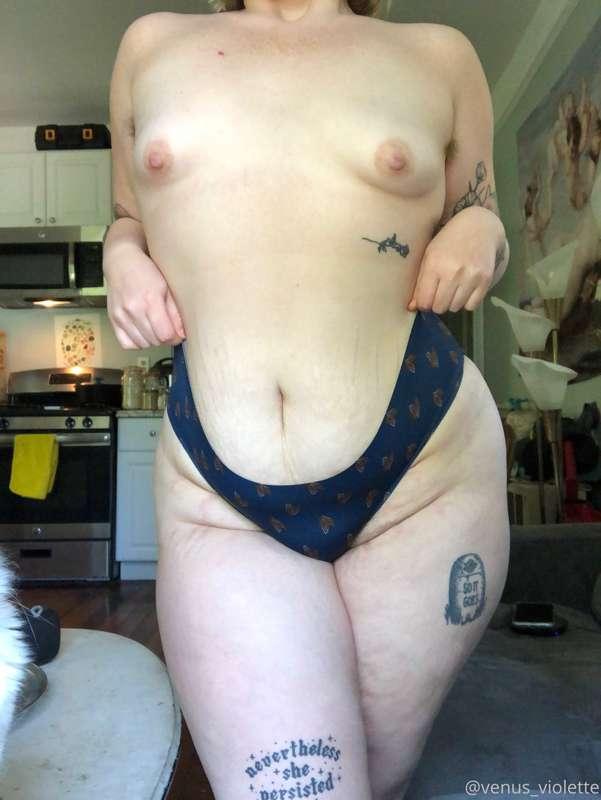 taking selfies before I have to get dressed for my appointme..