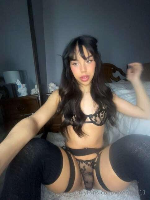 do i turn u on when i wearr this? 😳😳