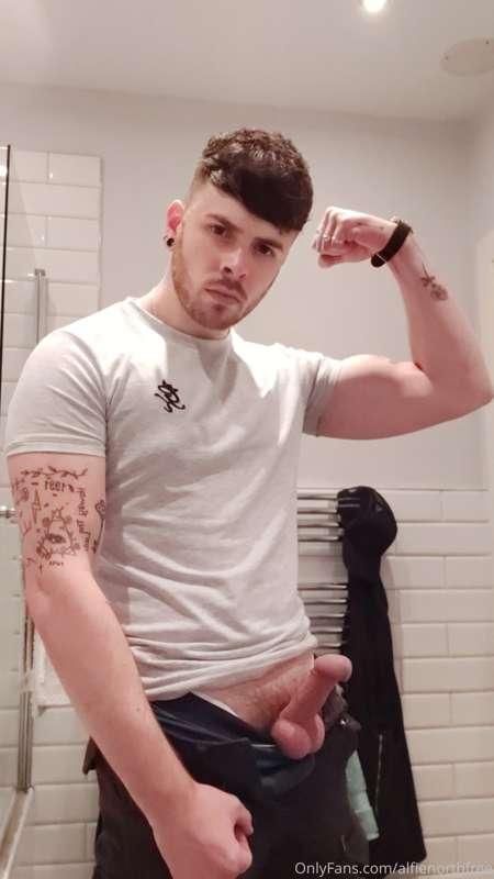 Subscribe to my VIP PAGE for couple 💑 videos ect..

onlyfans..