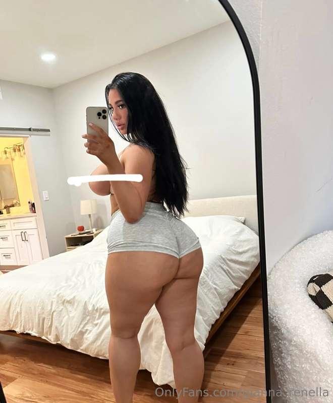 If you're looking for a distraction, I’m the perfect muse💋