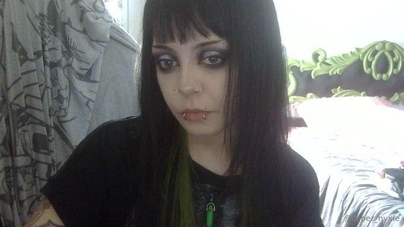 just a bunch of webcam selfies ;P
