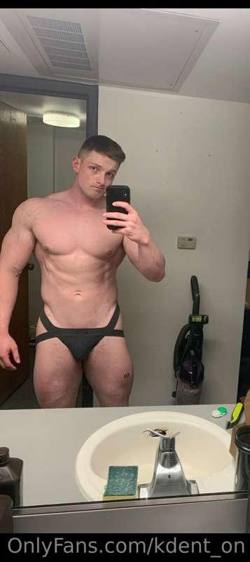 God I miss my stripping days. Maybe j should start up again?..