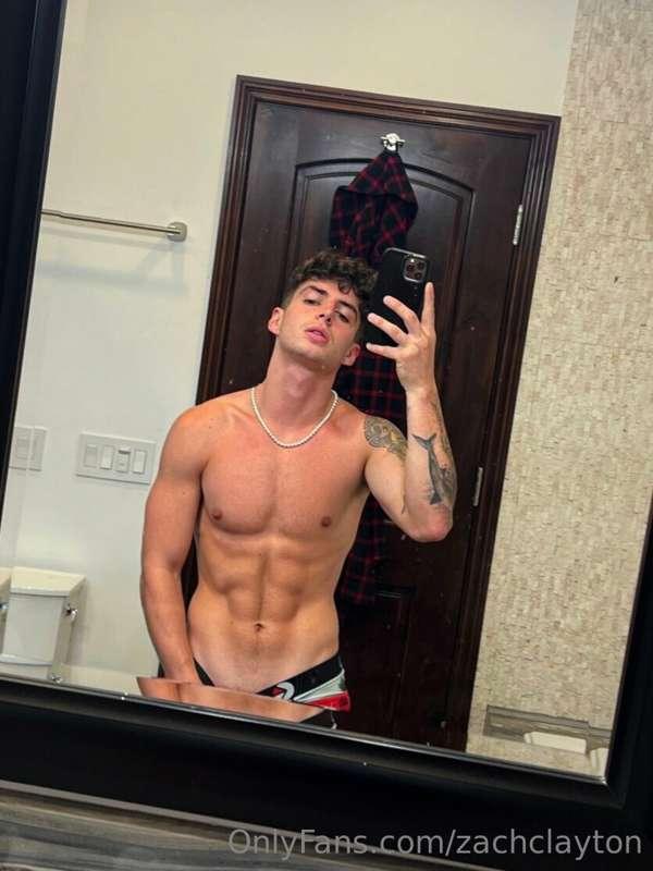 zachclayton image #0