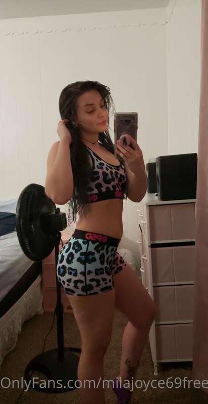 you can see me work out naked on my XXX OnlyFans page ;) @mi..