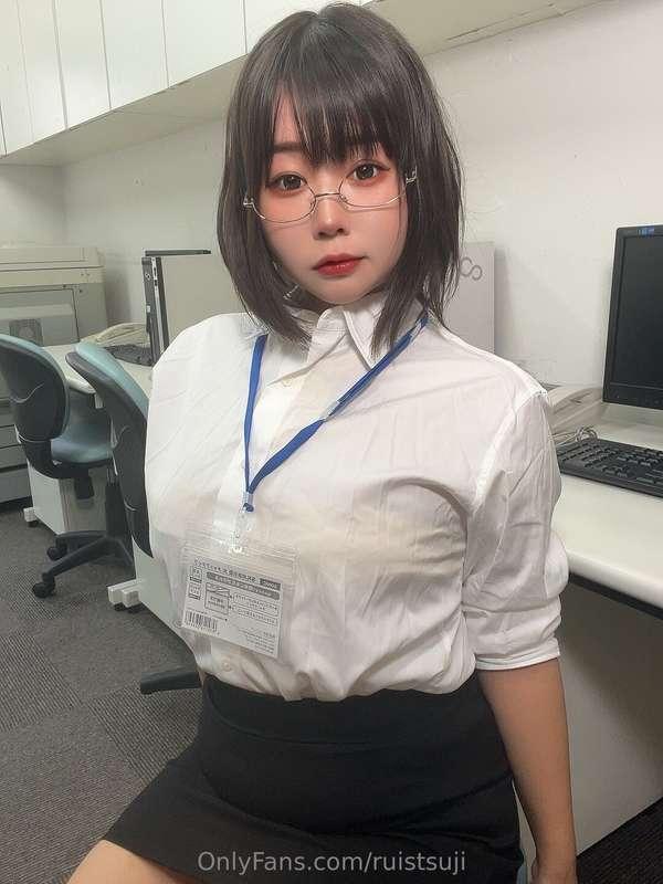 If you see me in the office, be careful 🩷️Get it free with a..