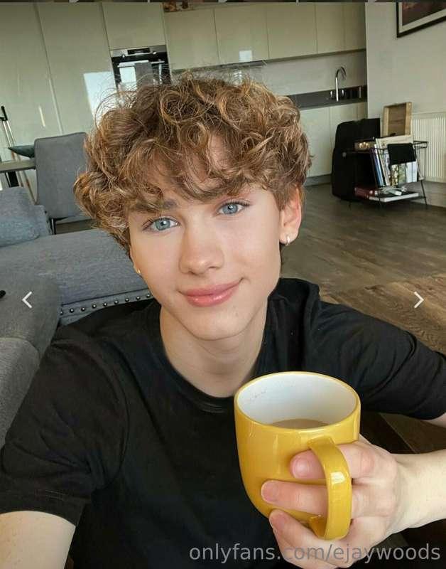 hi there 😊 hope you are having a nice day! ♥️