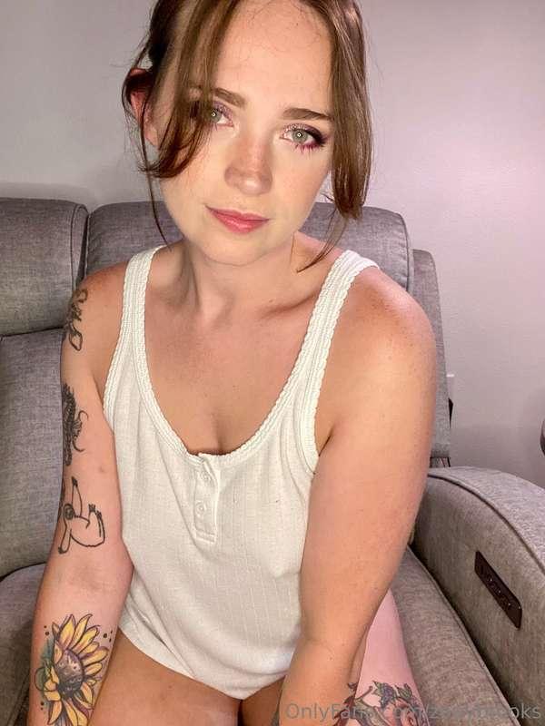 Just a little tease to get you through the day 😜