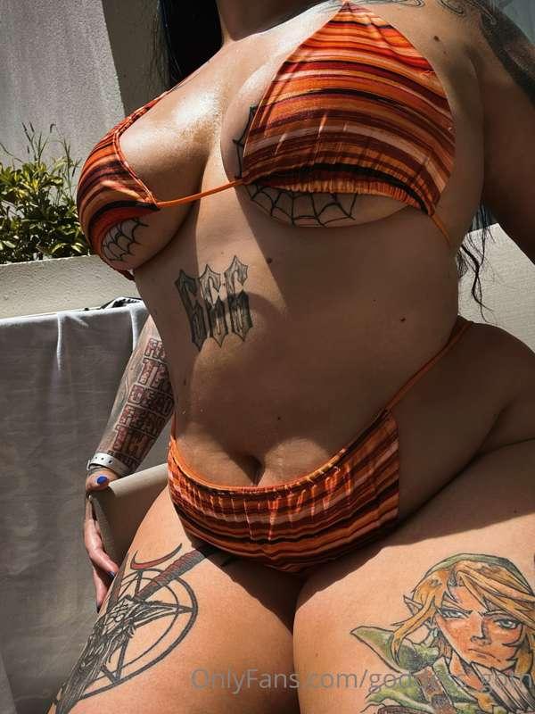 Would you lick the sweat off my body?