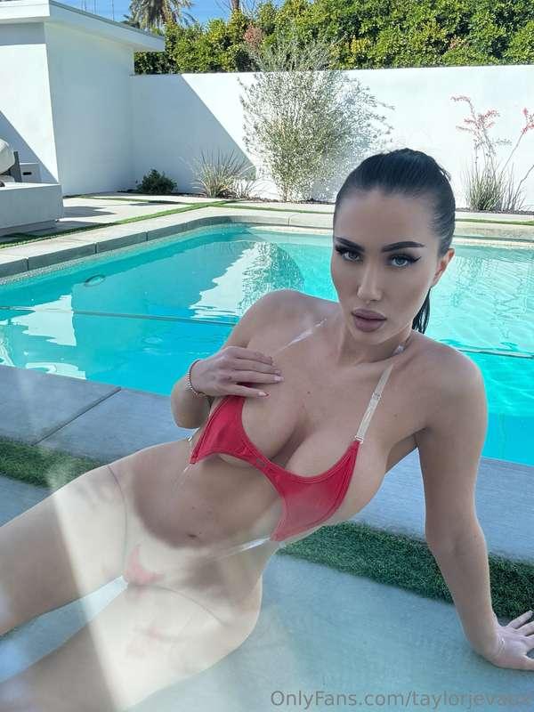 Who wants to spoil me today?💦