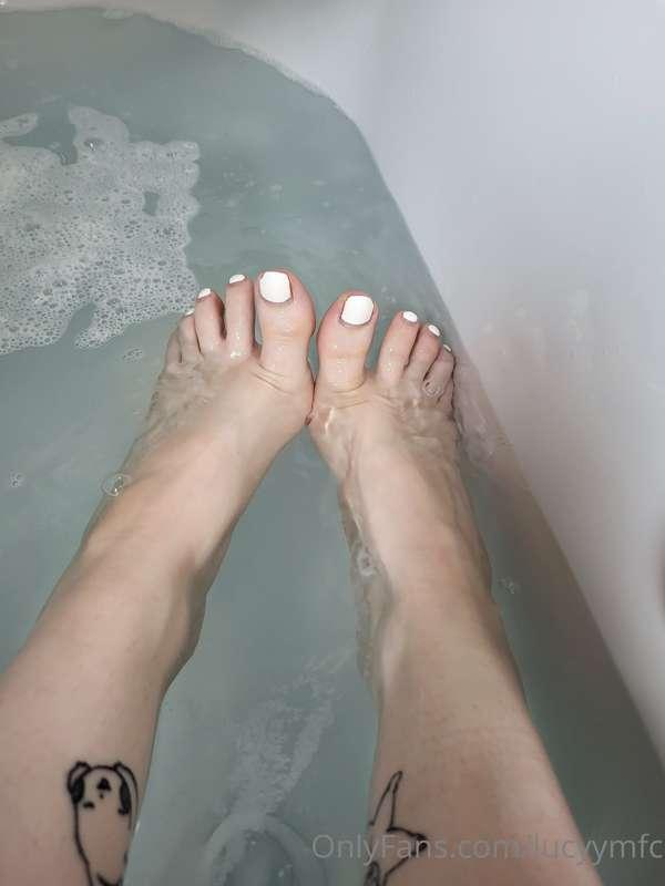 Bath toes 🛀