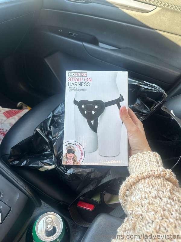 Strap on acquired … ready for my GG shoot with @jadejuju thi..