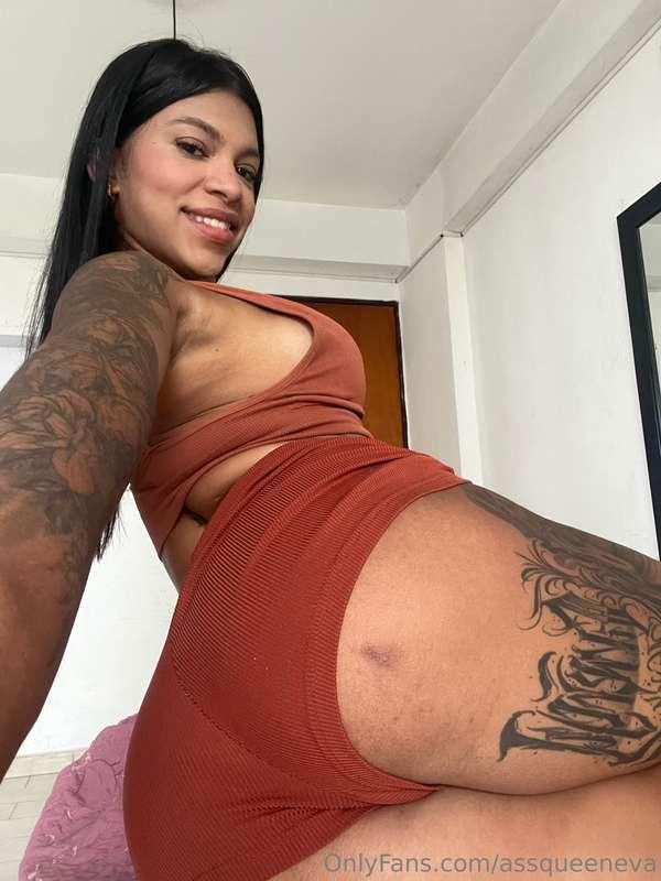 #Fine girl🥰small waist🥵pretty face. Big ass 🍑what else could..