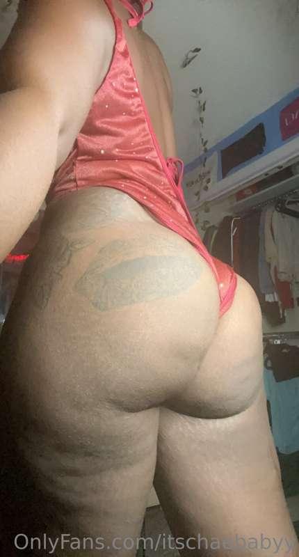 ass so fat it should be a crime 👅
