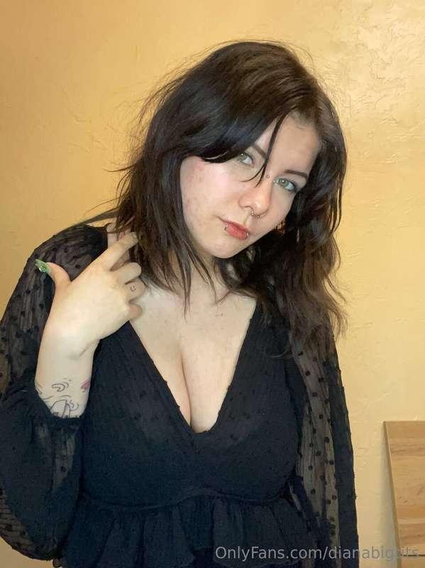 Do you think I look good in black?🖤 Or do you picture me in ..