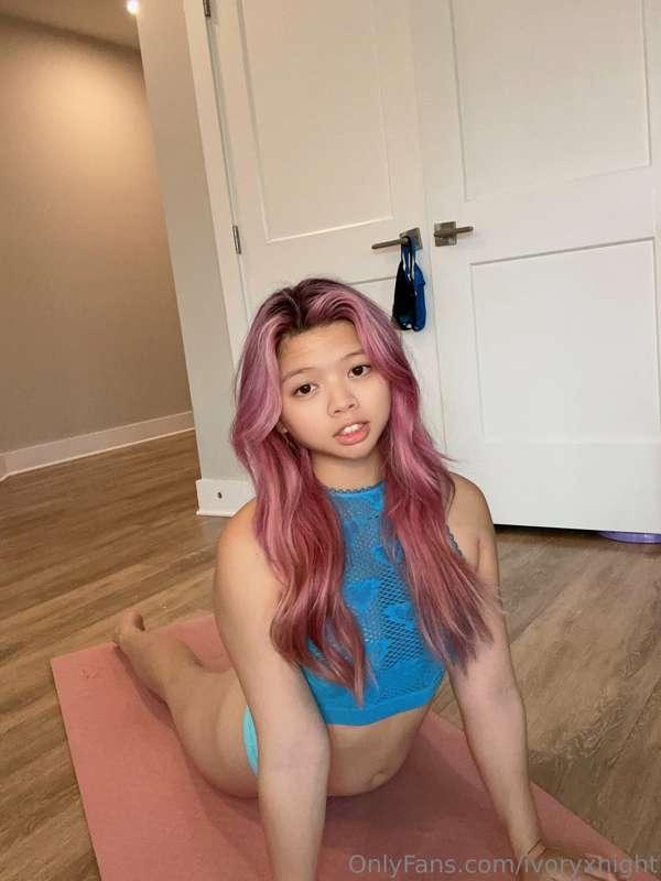 Wanna see how much I can stretch? New content DM me😉