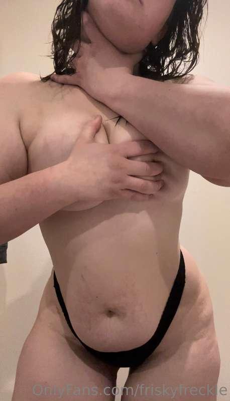 I wanna be grabbed, be rough🥵
