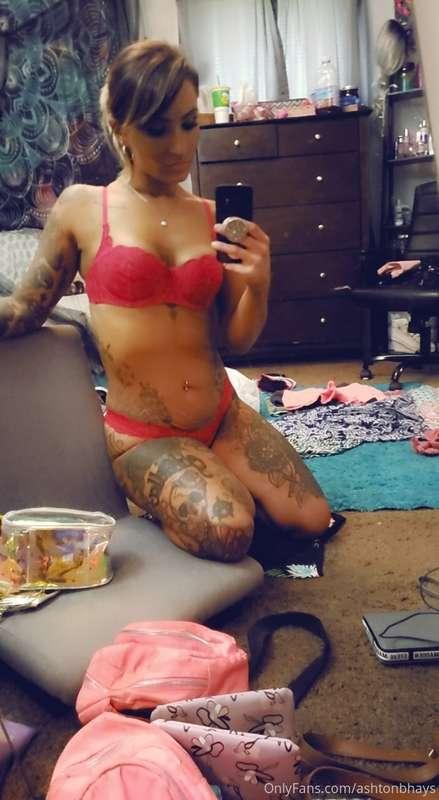 Do y'all think red is my color?