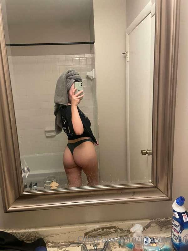 after shower pics yes please ♡︎