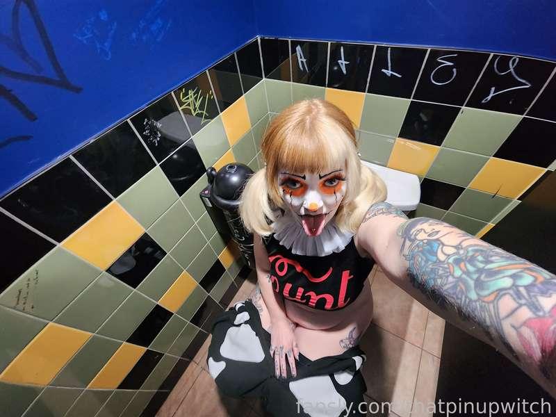 thatpinupwitch image #1