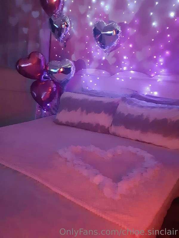 Brat babe 🥵 Happy Valetines Day.. DM if you want to play!!