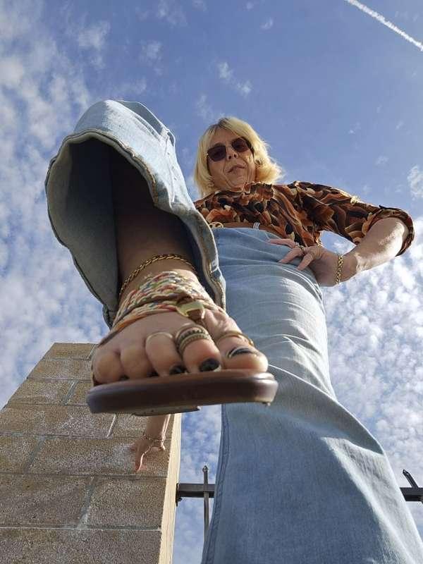 giantess_nelly main image