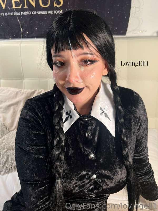 Wednesday adams got his sweet cum for Halloween 🖤💦😋