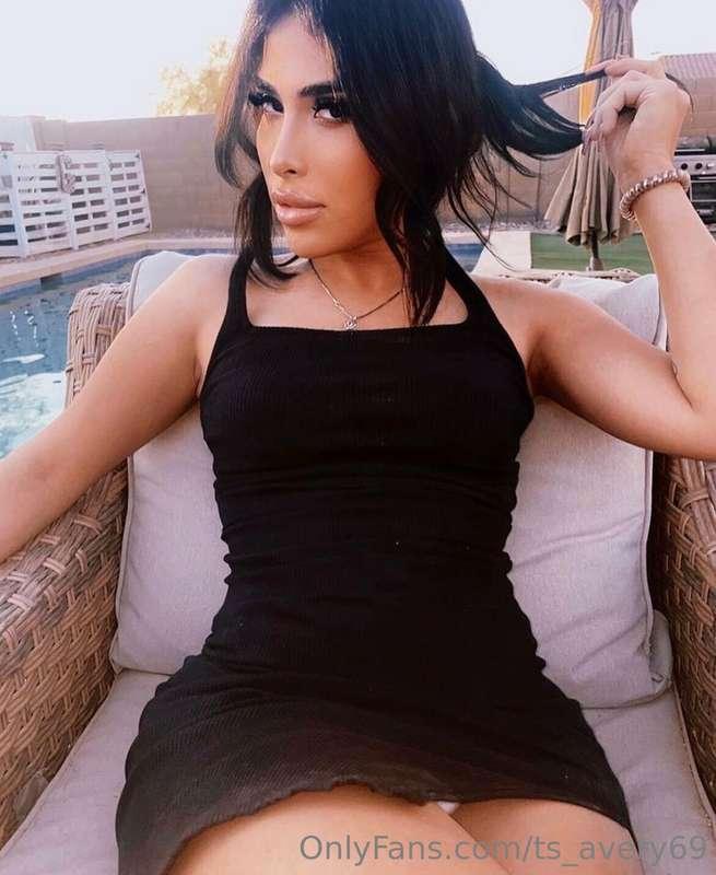 I know I’m hotter than your wife 💍 