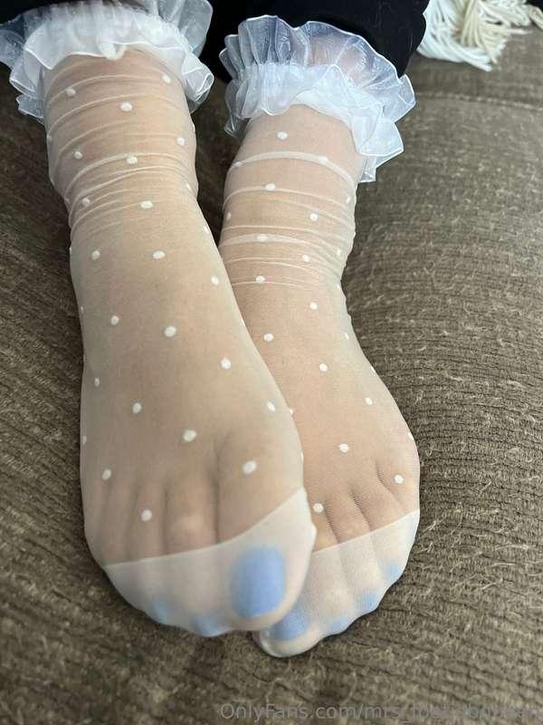 mrs_footjobqueen image #8